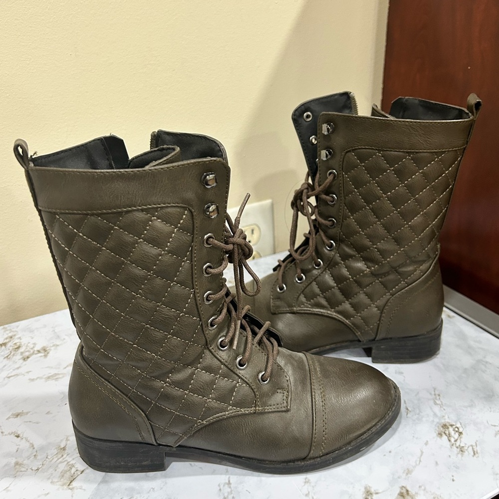 Women’s Fall Combat Boot